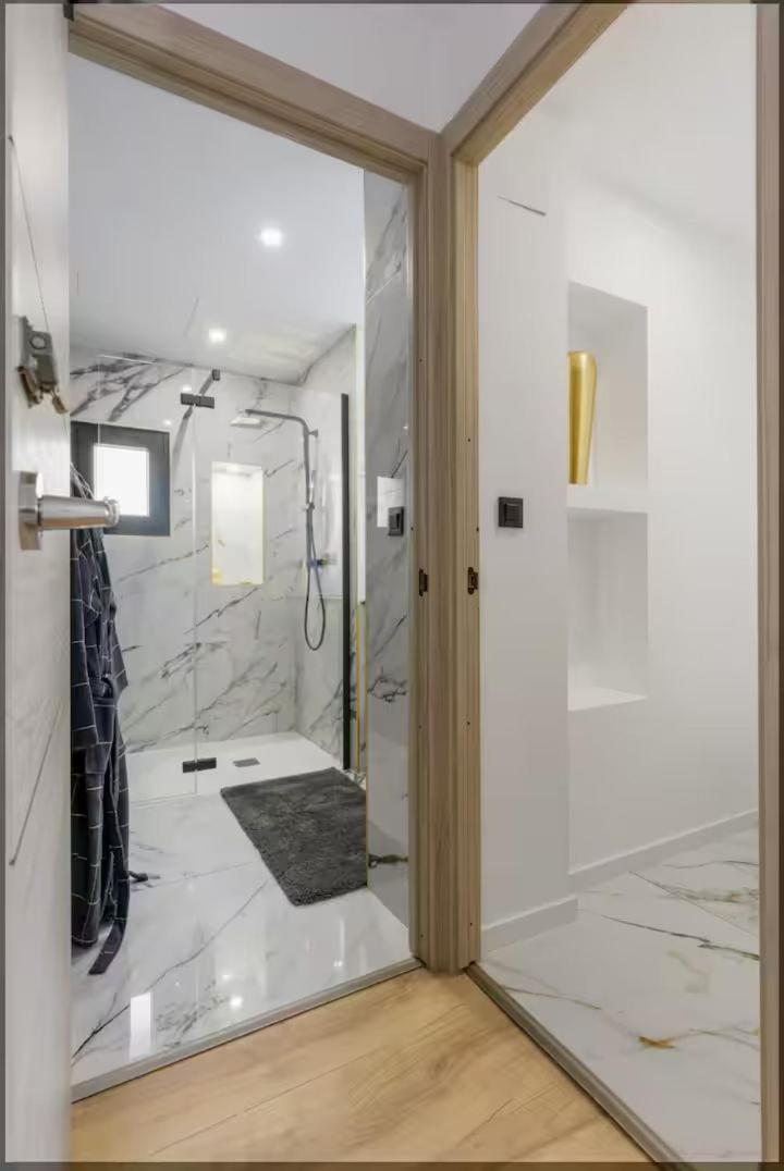 Luxury - 2 Apartment *